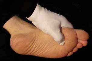 Pressing KD-1 on left foot